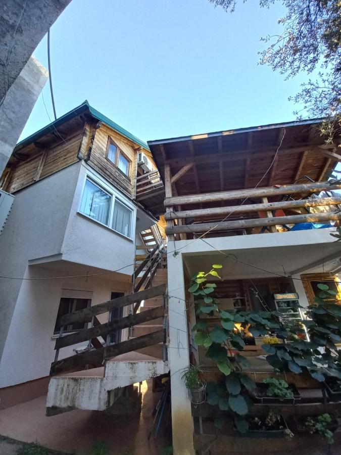 Nana Dea 2 Apartment Utjeha Luaran gambar