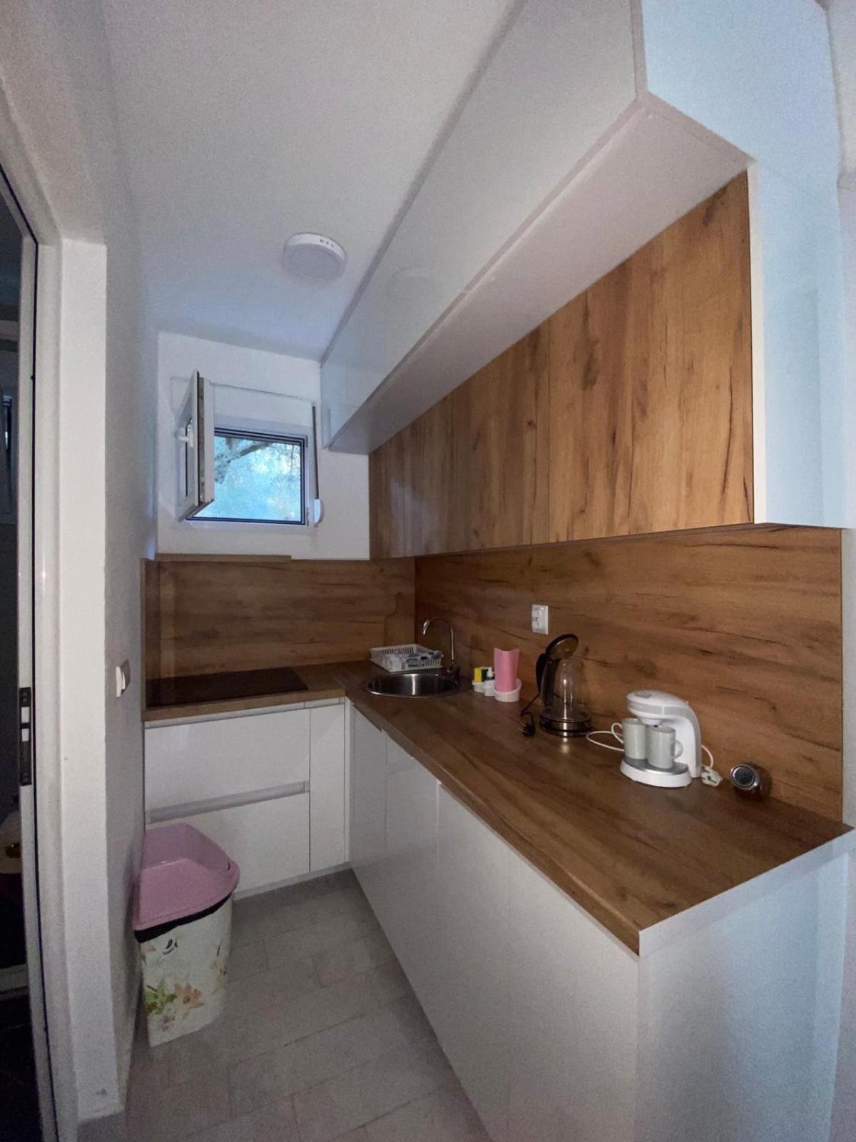 Nana Dea 2 Apartment Utjeha Luaran gambar