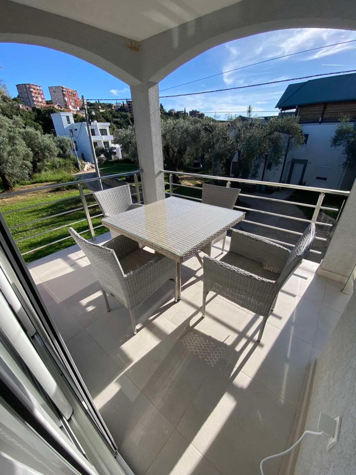 Nana Dea 2 Apartment Utjeha Luaran gambar