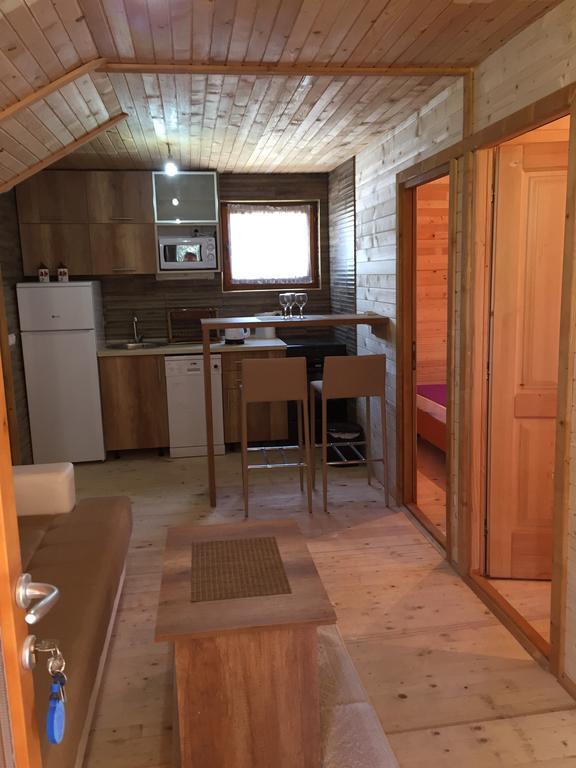 Nana Dea 2 Apartment Utjeha Luaran gambar